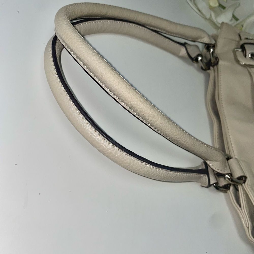 Tignanello Cream Shoulder Bag - Picture 6 of 9